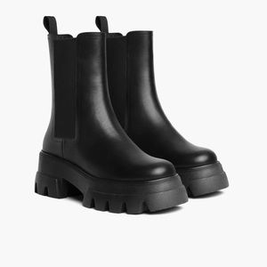 The Reign Thursday Boot Co. | Black | Chelsea Boot